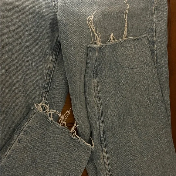 Calvin Klein Women's Straight Leg Jeans in Light Blue - Picture 6 of 7